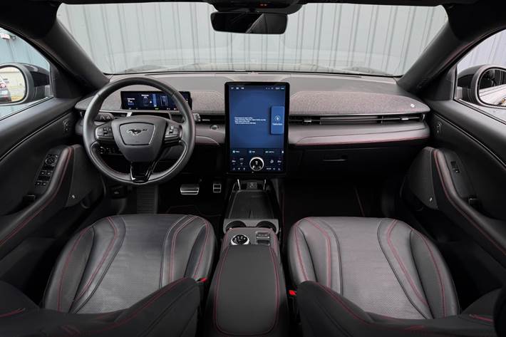 Sort Ford Mustang Mach-E fra 2023