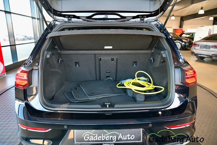 Sort VW Golf VIII fra 2021