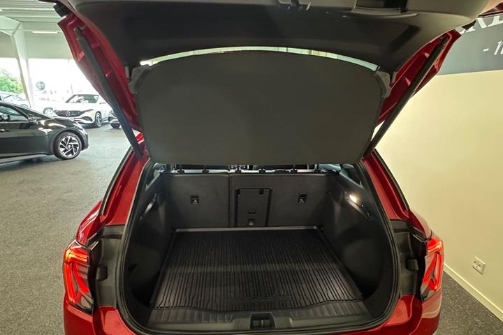 Rød Ford Explorer fra 2025