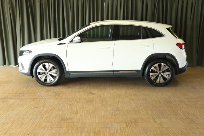 Grøn Mercedes EQA250 fra 2023