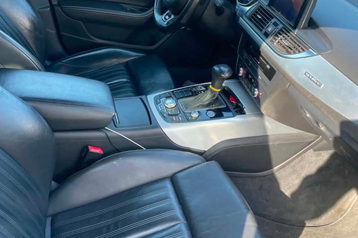 Sort Audi A6 fra 2012