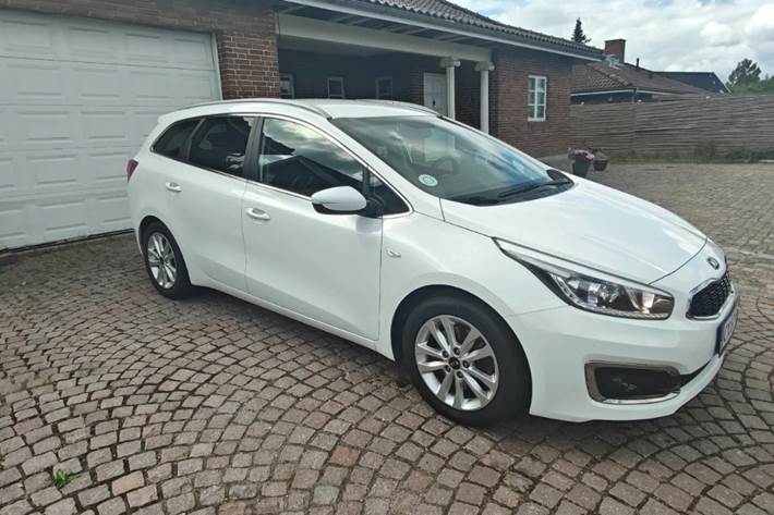 Hvid Kia Ceed fra 2016
