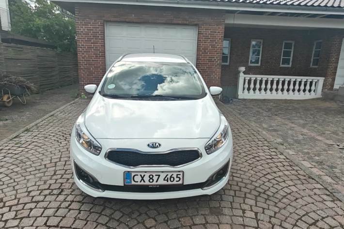 Hvid Kia Ceed fra 2016