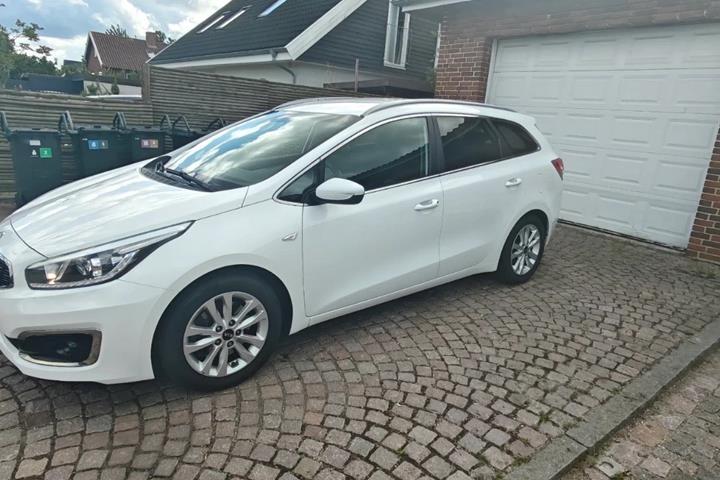 Hvid Kia Ceed fra 2016