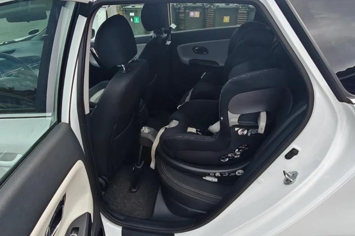 Hvid Kia Ceed fra 2016