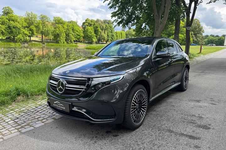 Grå Mercedes EQC400 fra 2022