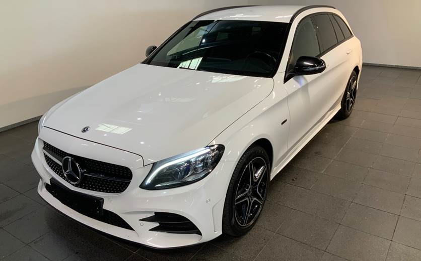 Mercedes C300 de 2,0 AMG Line Night Edition stc. aut.