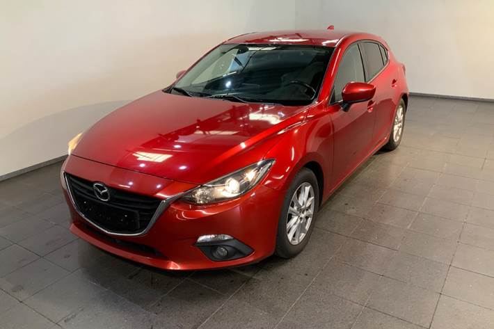 Rød Mazda 3 fra 2013