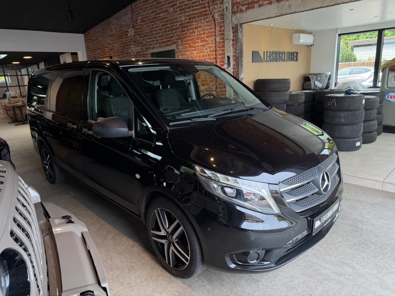 Sort Mercedes Vito 119 fra 2017