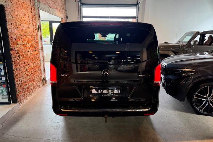 Sort Mercedes Vito 119 fra 2017