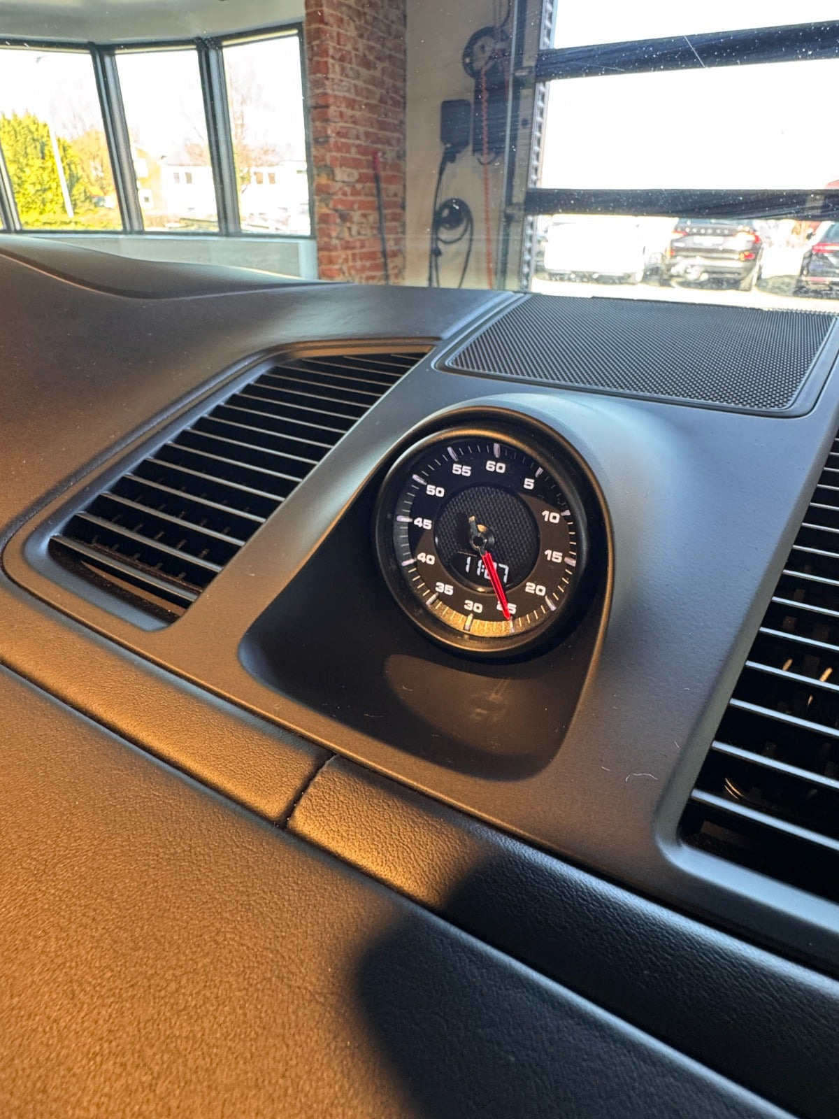 Sort Porsche Cayenne Turbo fra 2020
