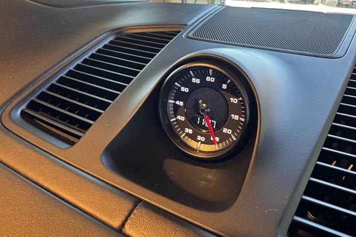 Sort Porsche Cayenne Turbo fra 2020