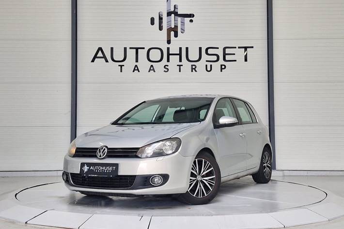 Grå VW Golf VI fra 2009