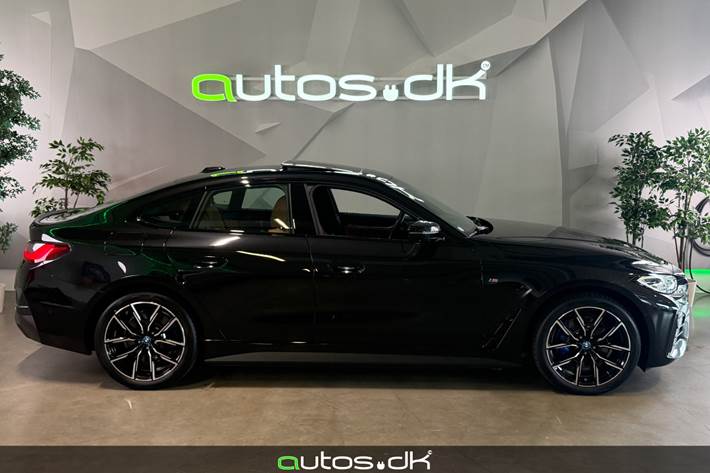 Sort BMW i4 fra 2023