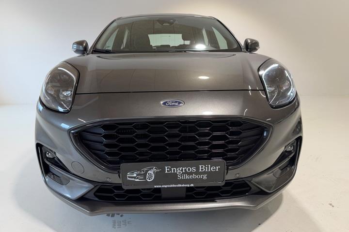 Grå Ford Puma fra 2021