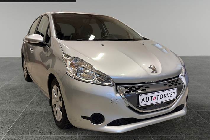 Sølv Peugeot 208 fra 2012
