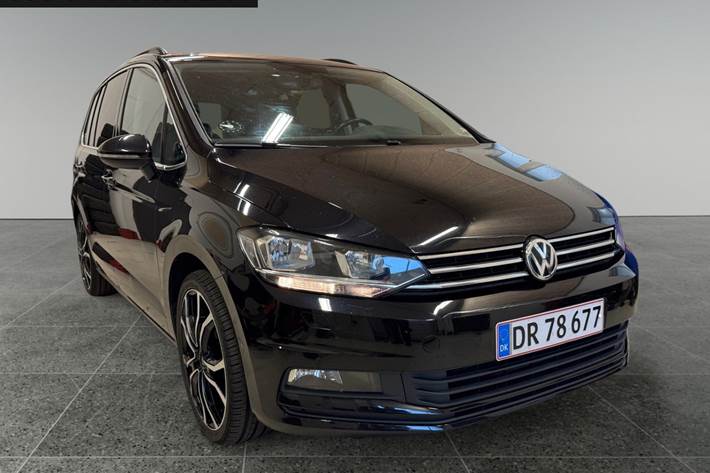 Sort VW Touran fra 2019