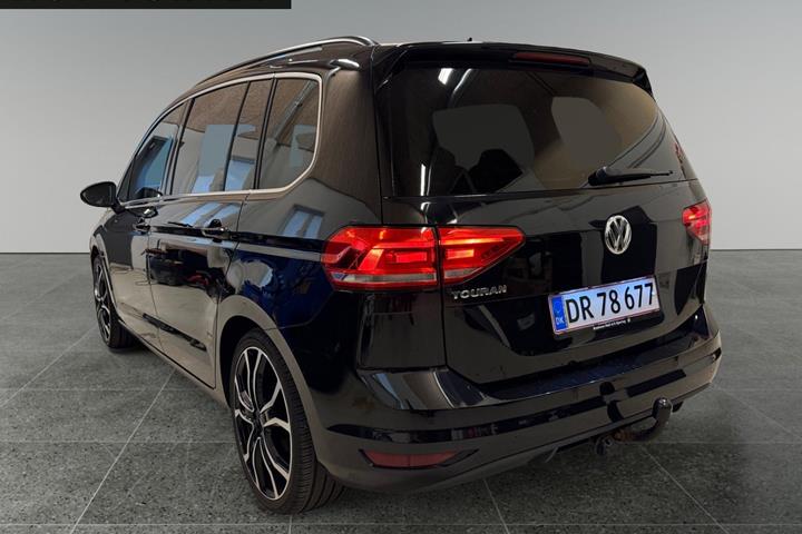 Sort VW Touran fra 2019