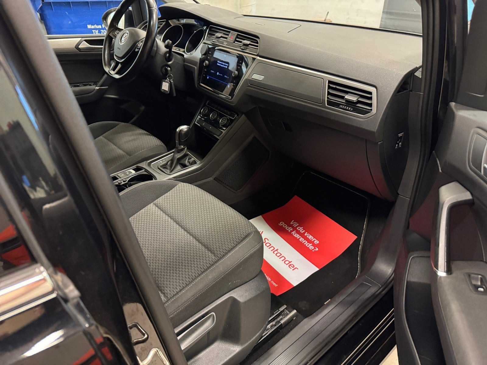 Sort VW Touran fra 2019