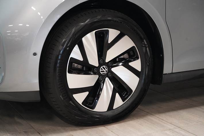 Grå VW ID.Buzz fra 2025