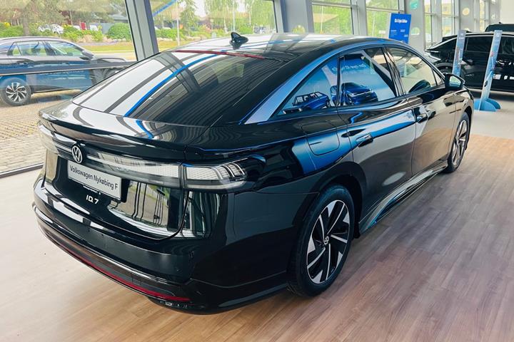 Sort VW ID.7 fra 2026