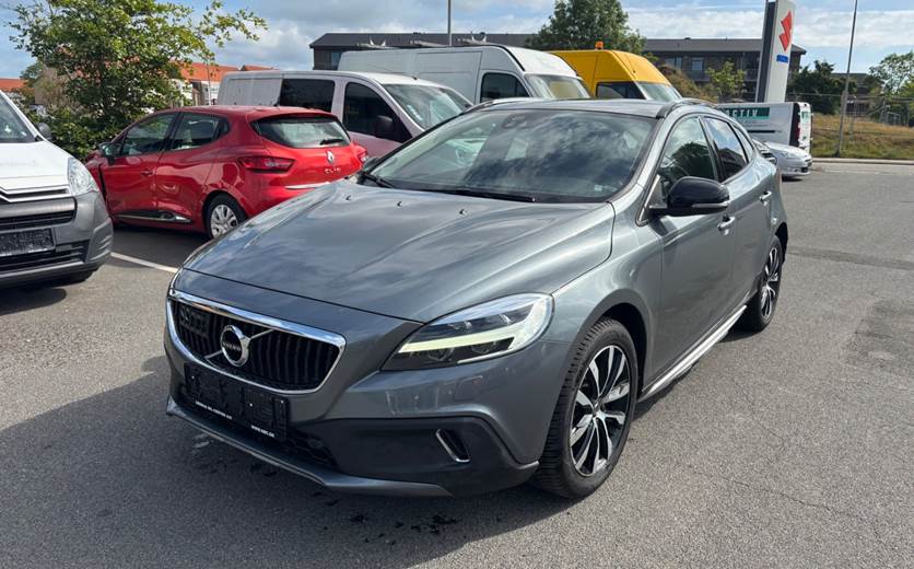 Volvo V40 CC 1,5 T3 152 Momentum aut.