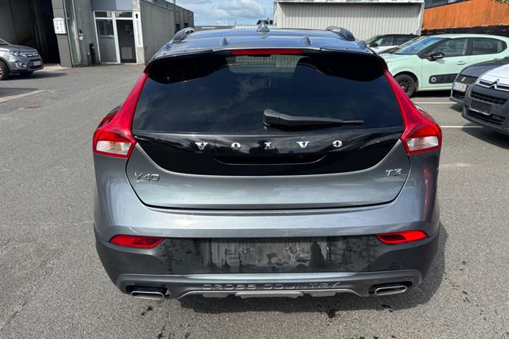 Grå Volvo V40 CC fra 2019
