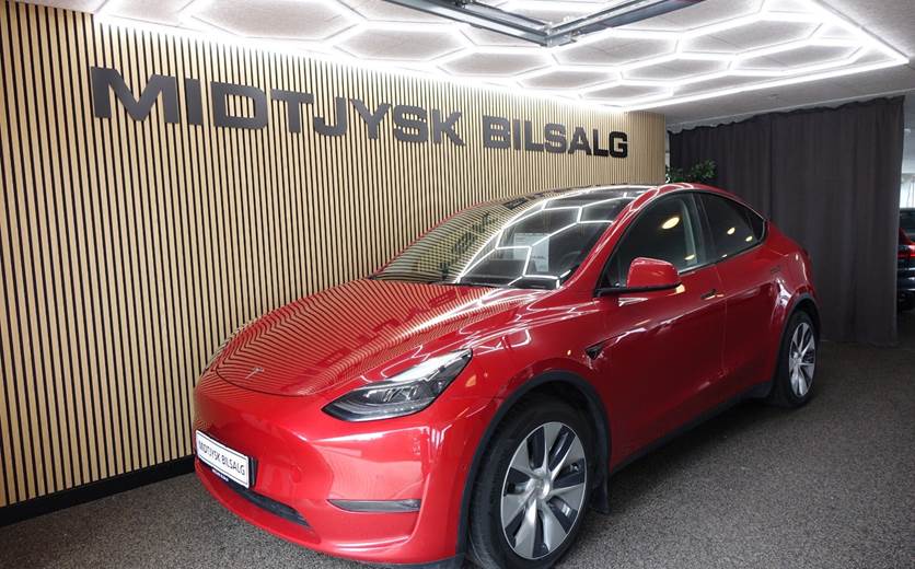 Tesla Model Y Long Range AWD