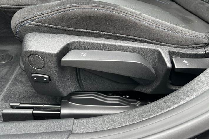 Sort BMW i4 fra 2026