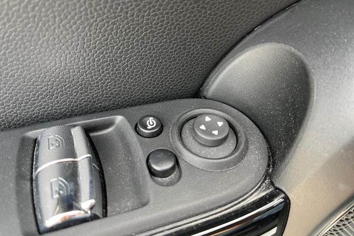 Grå Mini Cooper SE fra 2023