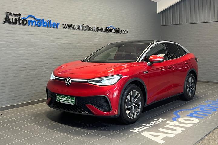Rød VW ID.5 fra 2023 set udefra