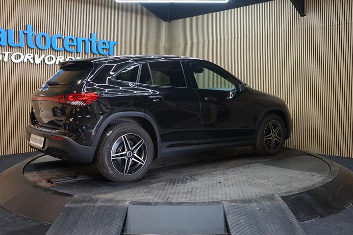 Sort Mercedes EQA250 fra 2023