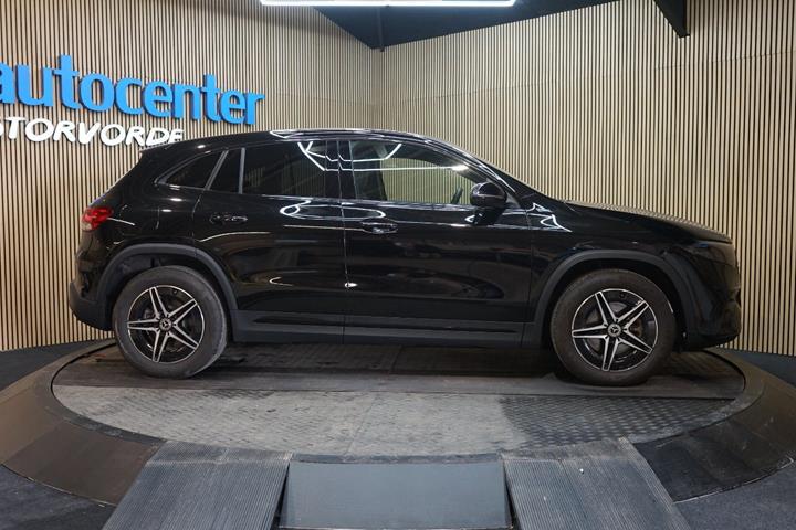 Sort Mercedes EQA250 fra 2023
