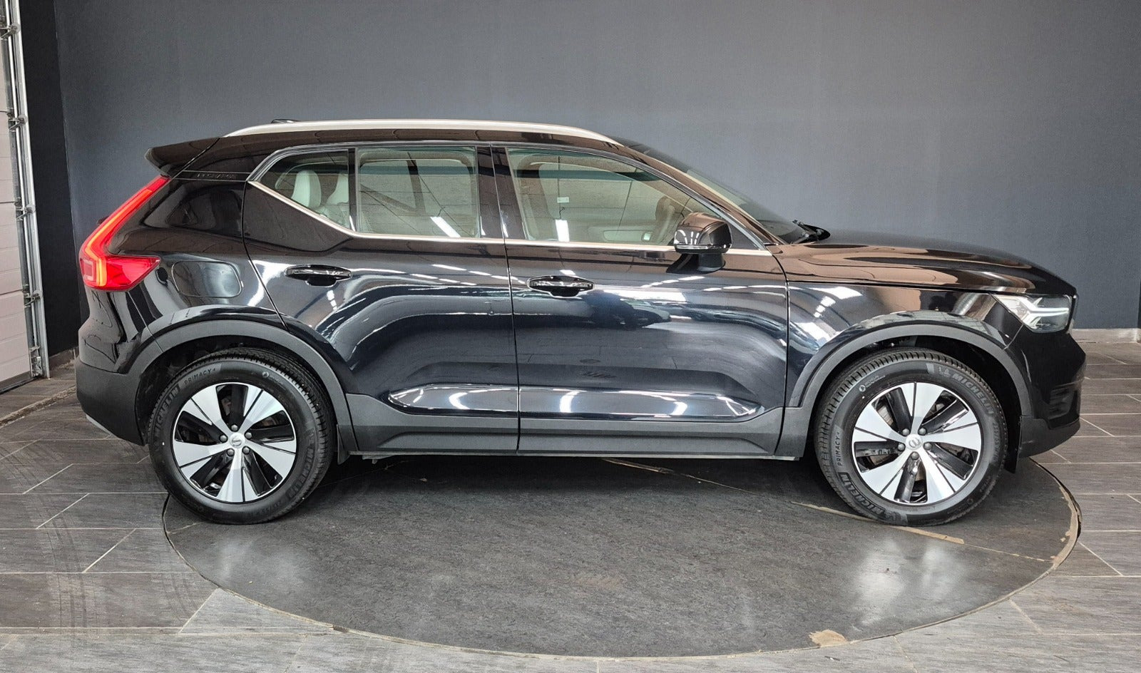 Sort Volvo XC40 fra 2022
