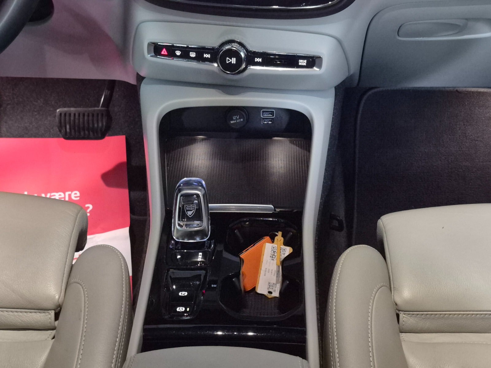 Sort Volvo XC40 fra 2022