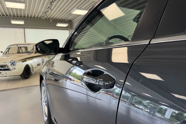 Grå Kia Ceed fra 2021