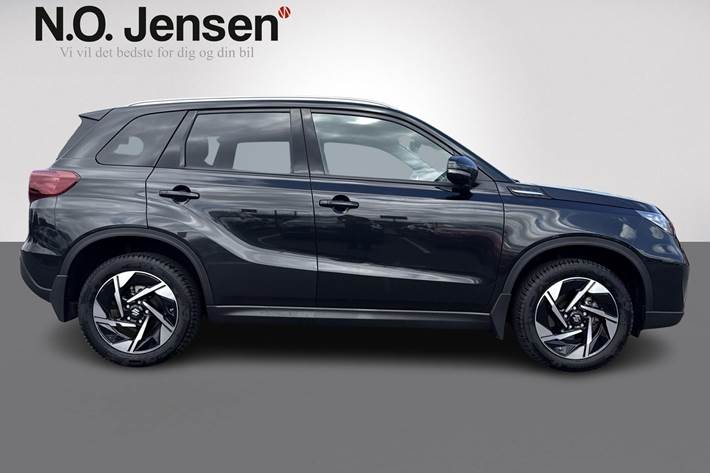 Sort Suzuki Vitara fra 2025