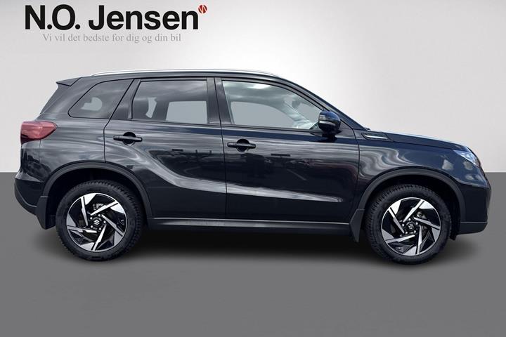 Sort Suzuki Vitara fra 2025