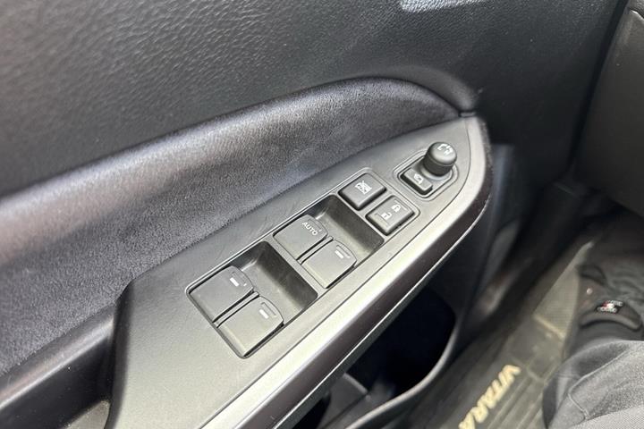 Sort Suzuki Vitara fra 2025