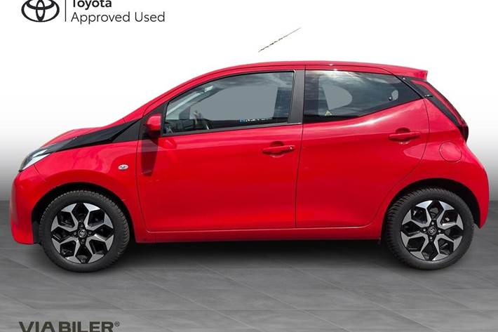 Rød Toyota Aygo fra 2020