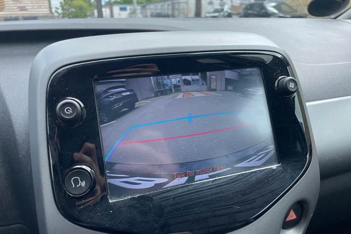 Rød Toyota Aygo fra 2020