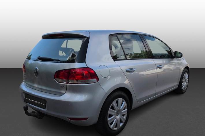 Sølv VW Golf fra 2009