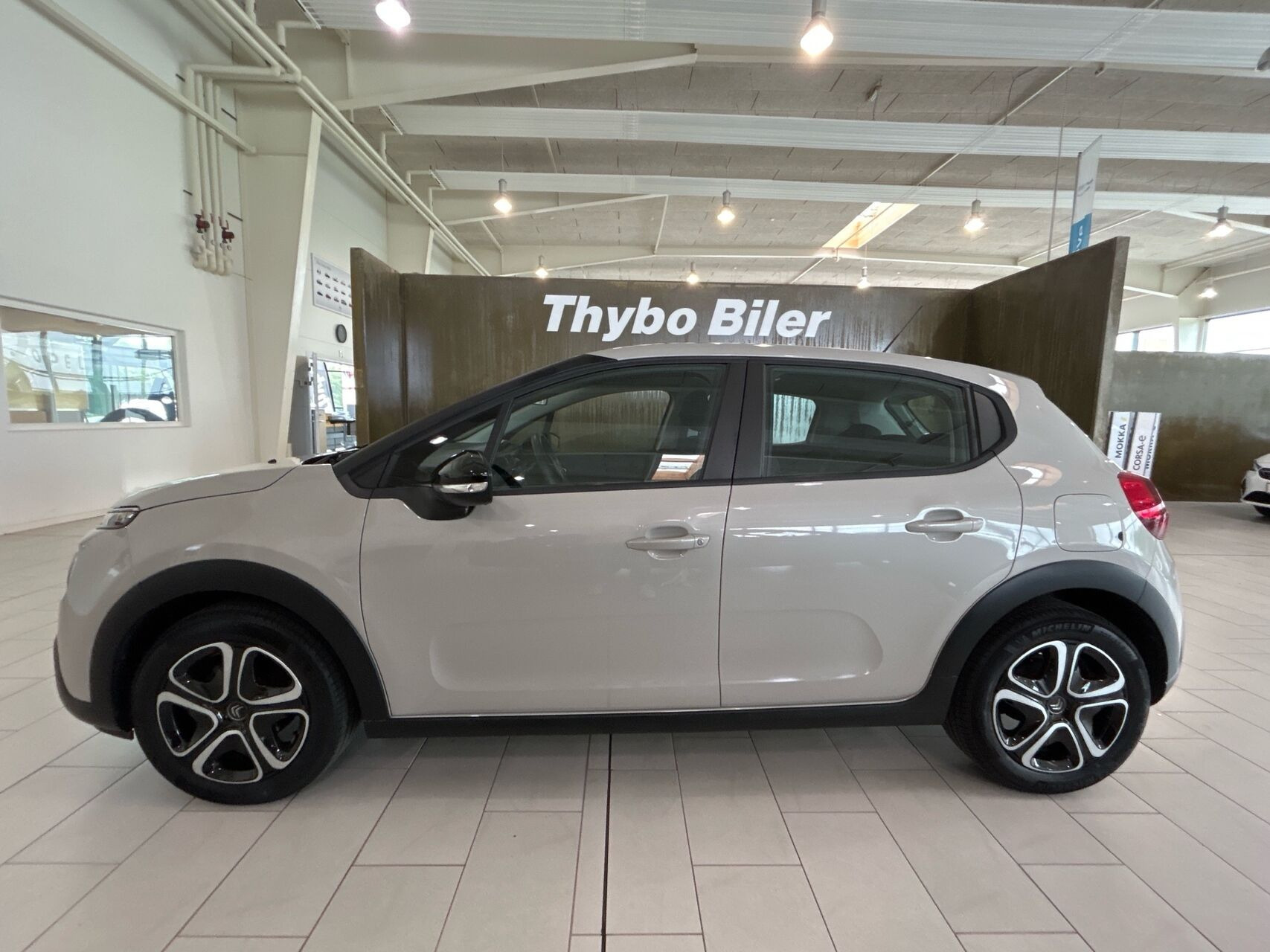 Grå Citroën C3 fra 2021