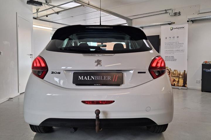 Hvid Peugeot 208 fra 2016