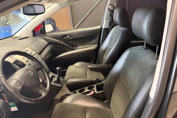 Sort Toyota Corolla Verso fra 2007