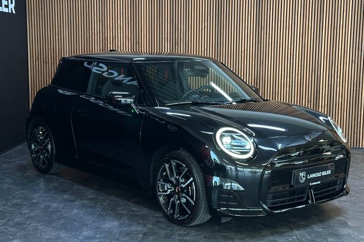 Sort Mini Cooper E fra 2024