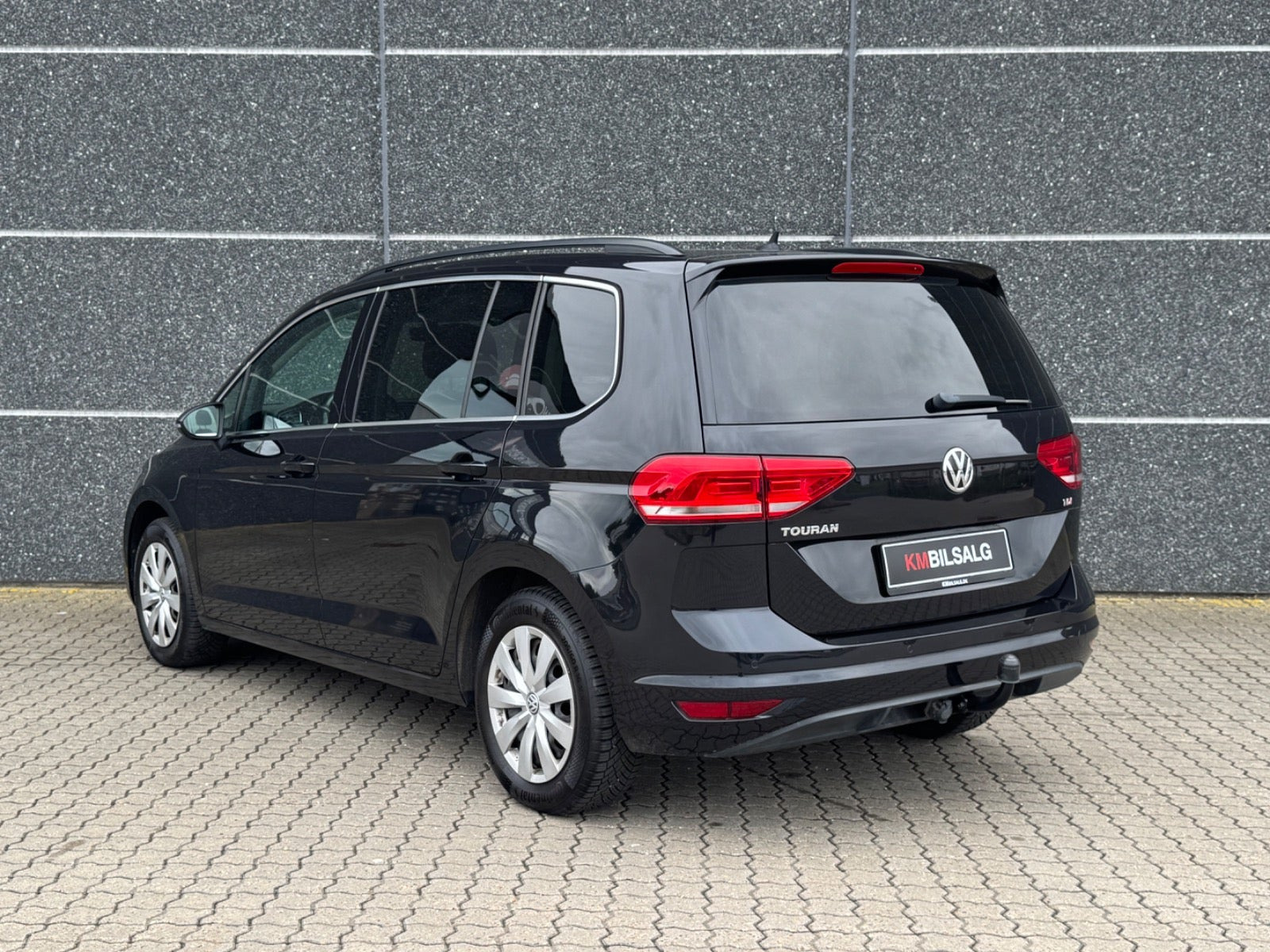 Sort VW Touran fra 2017