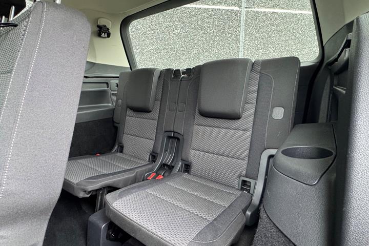 Sort VW Touran fra 2017