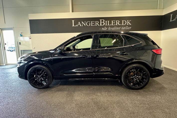 Sort Ford Kuga fra 2023