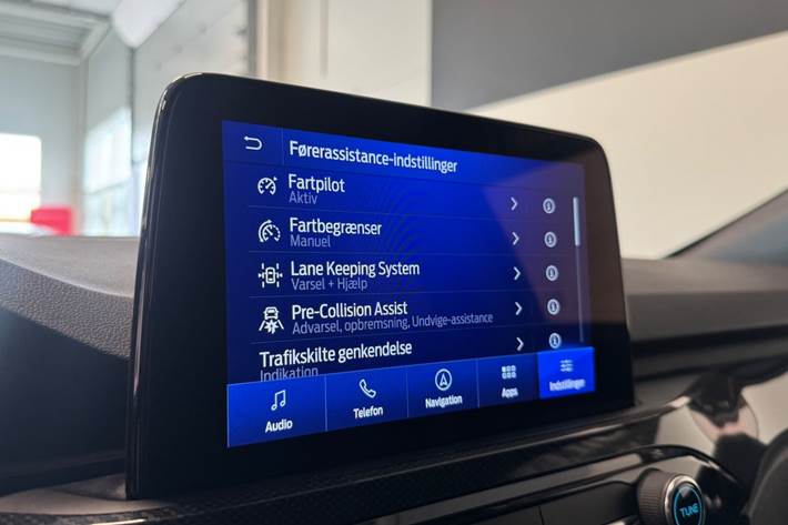 Sort Ford Kuga fra 2023